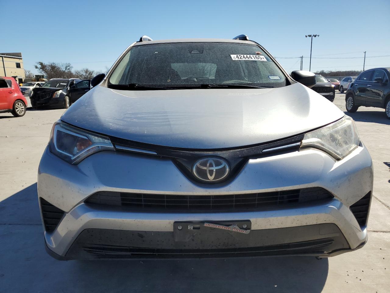 2018 Toyota RAV 4 - Image 5