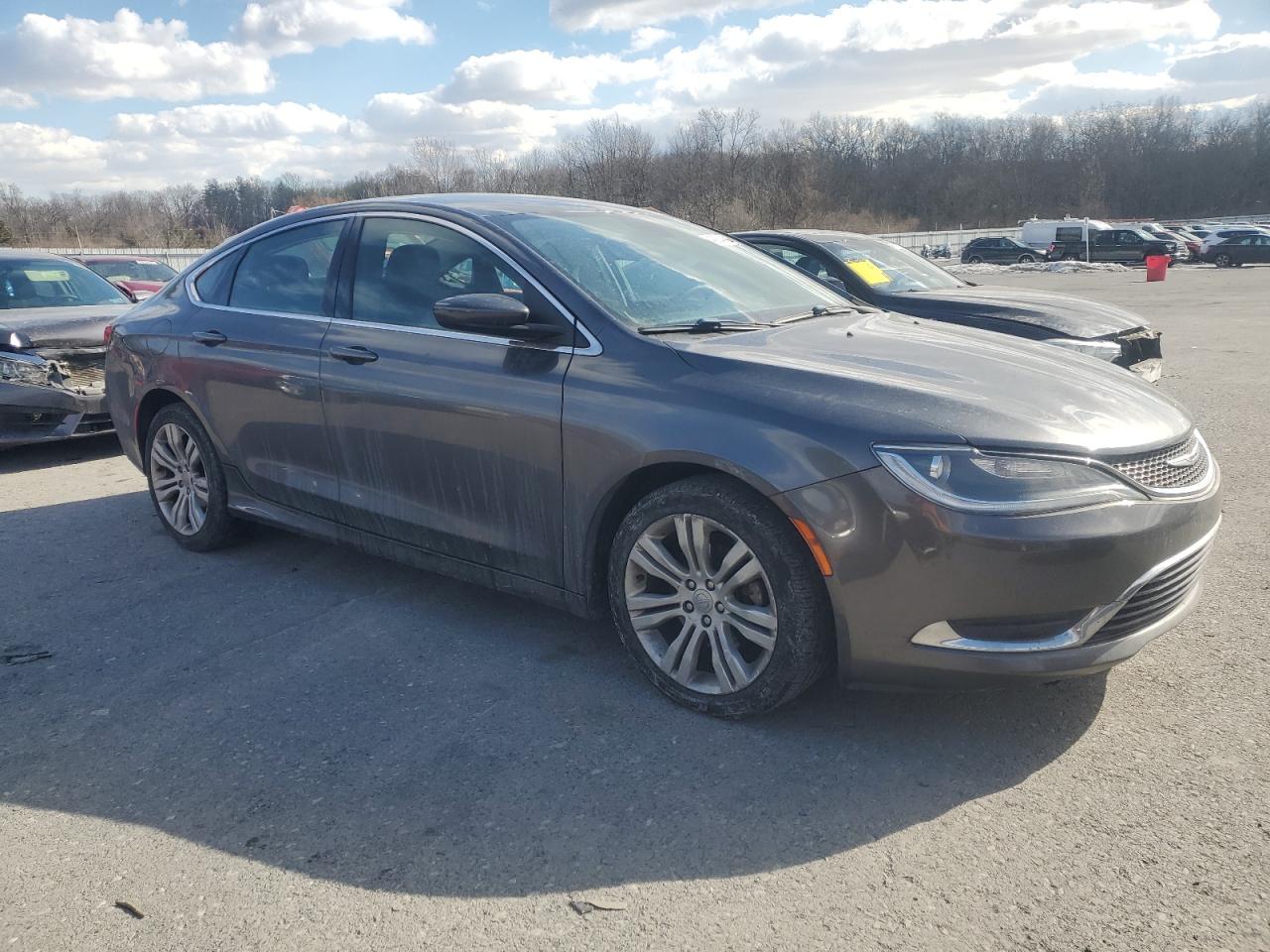 2015 Chrysler 200 - Image 4