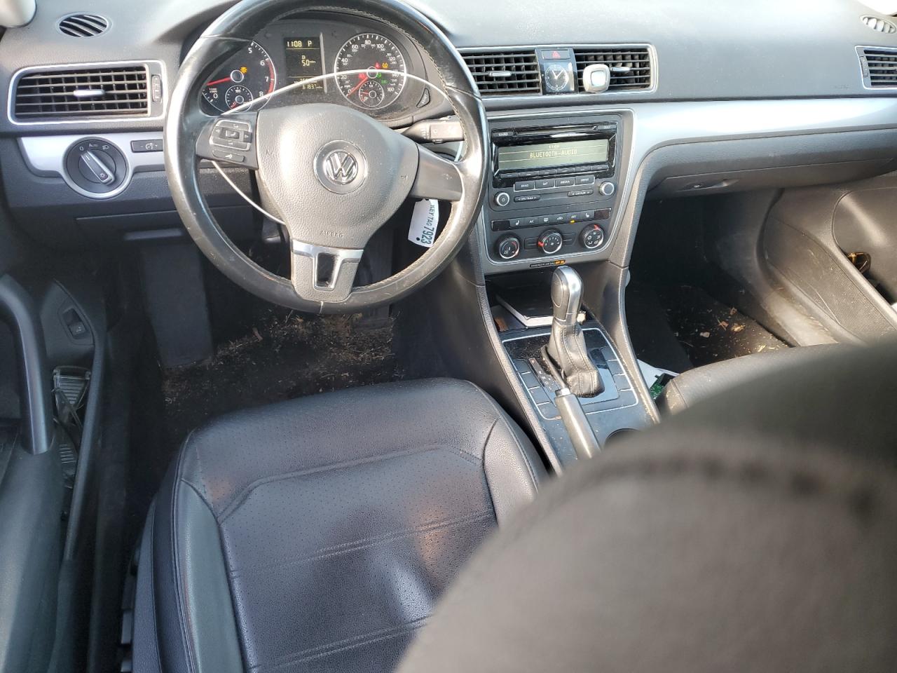2015 Volkswagen Passat - Image 8