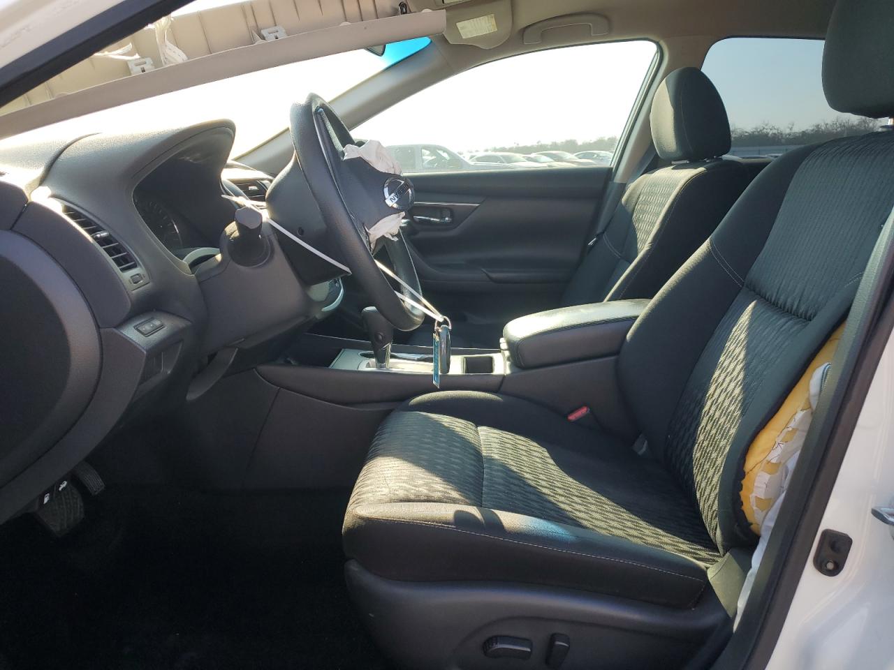 2017 Nissan Altima - Image 7