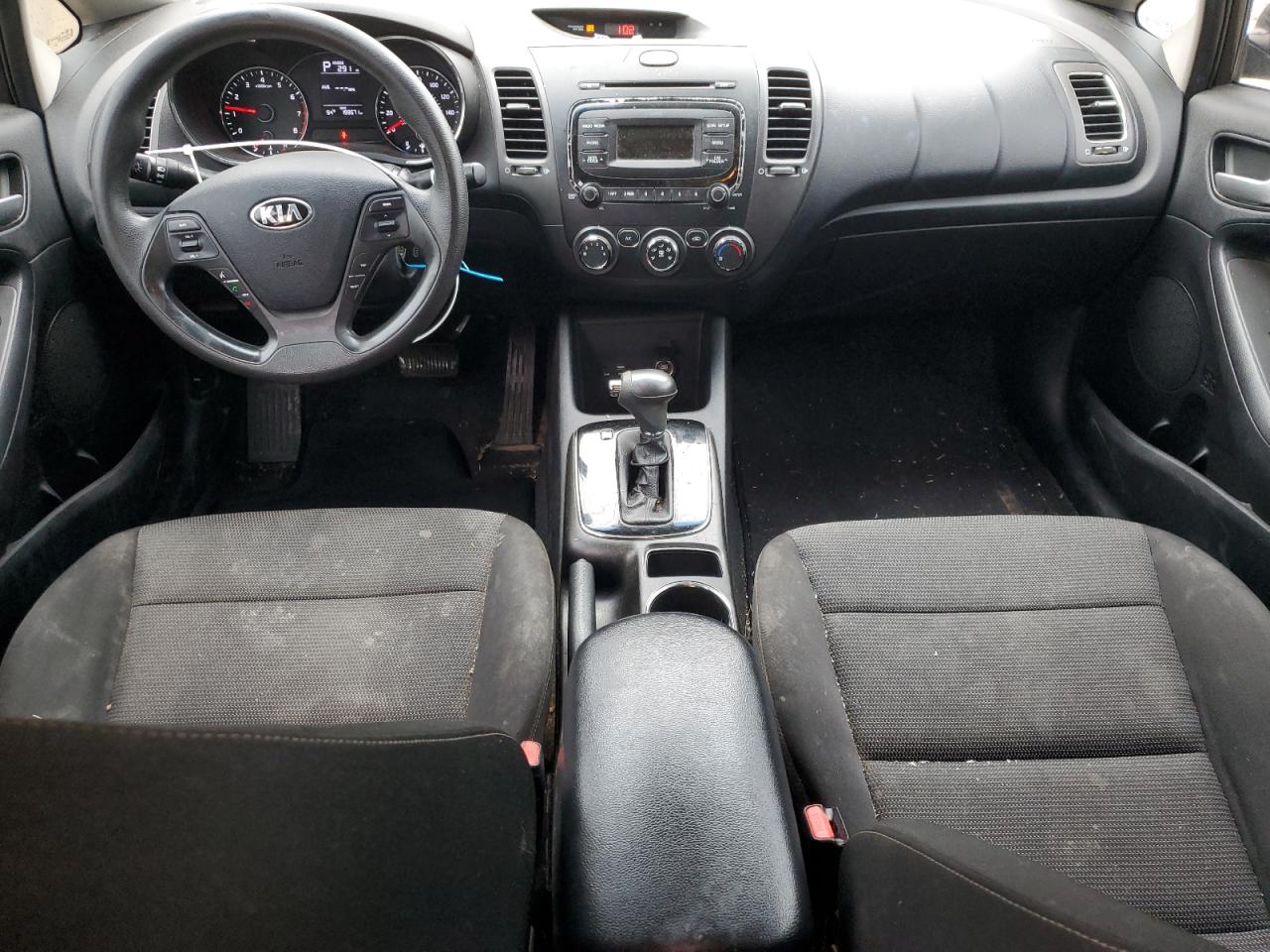 2017 Kia Forte - Image 8