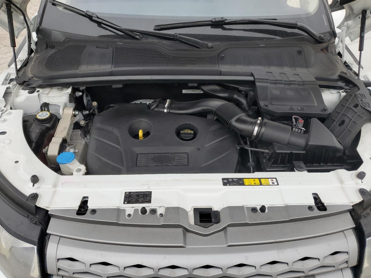 2015 Land Rover Range Rover - Image 12