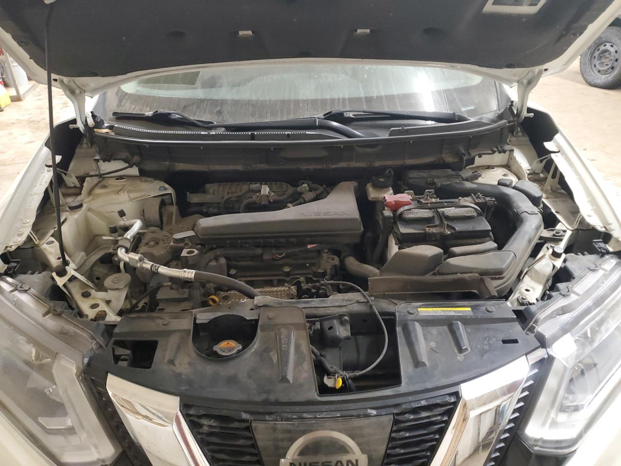 2017 Nissan Rogue - Image 12