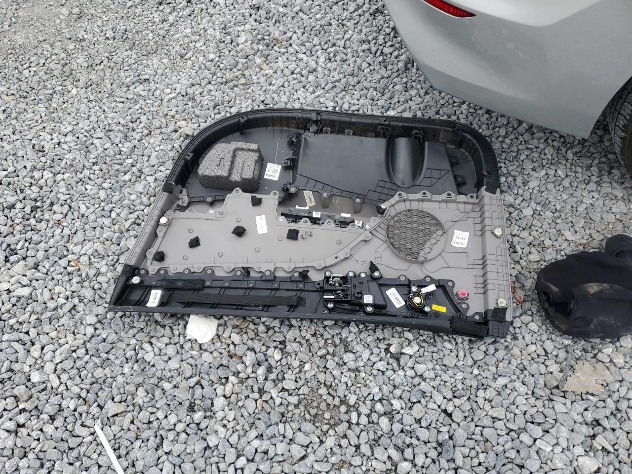 2018 Hyundai Elantra - Image 12
