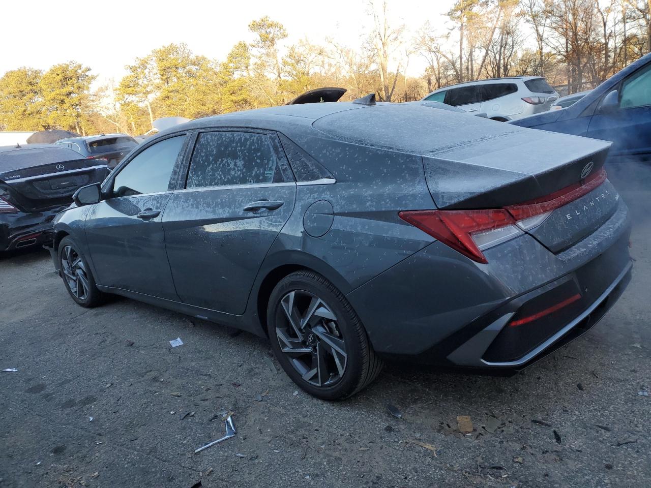 2024 Hyundai Elantra - Image 2