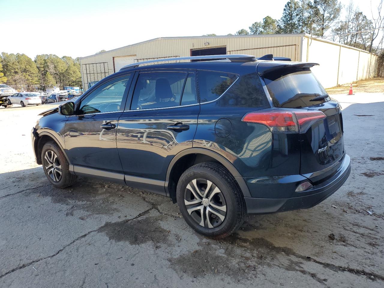 2018 Toyota RAV 4 - Image 2