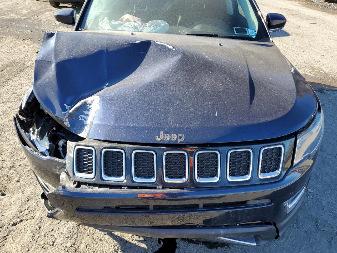 2021 Jeep Compass - Image 12