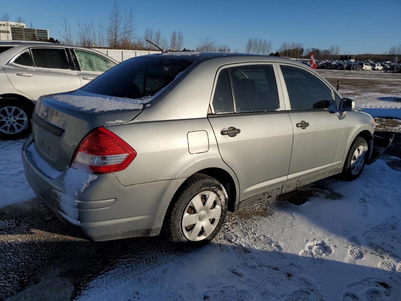 2011 Nissan Versa - Image 3