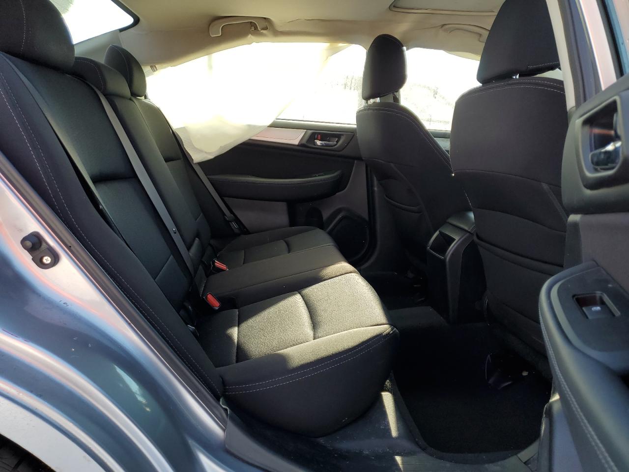 2016 Subaru Legacy - Image 10