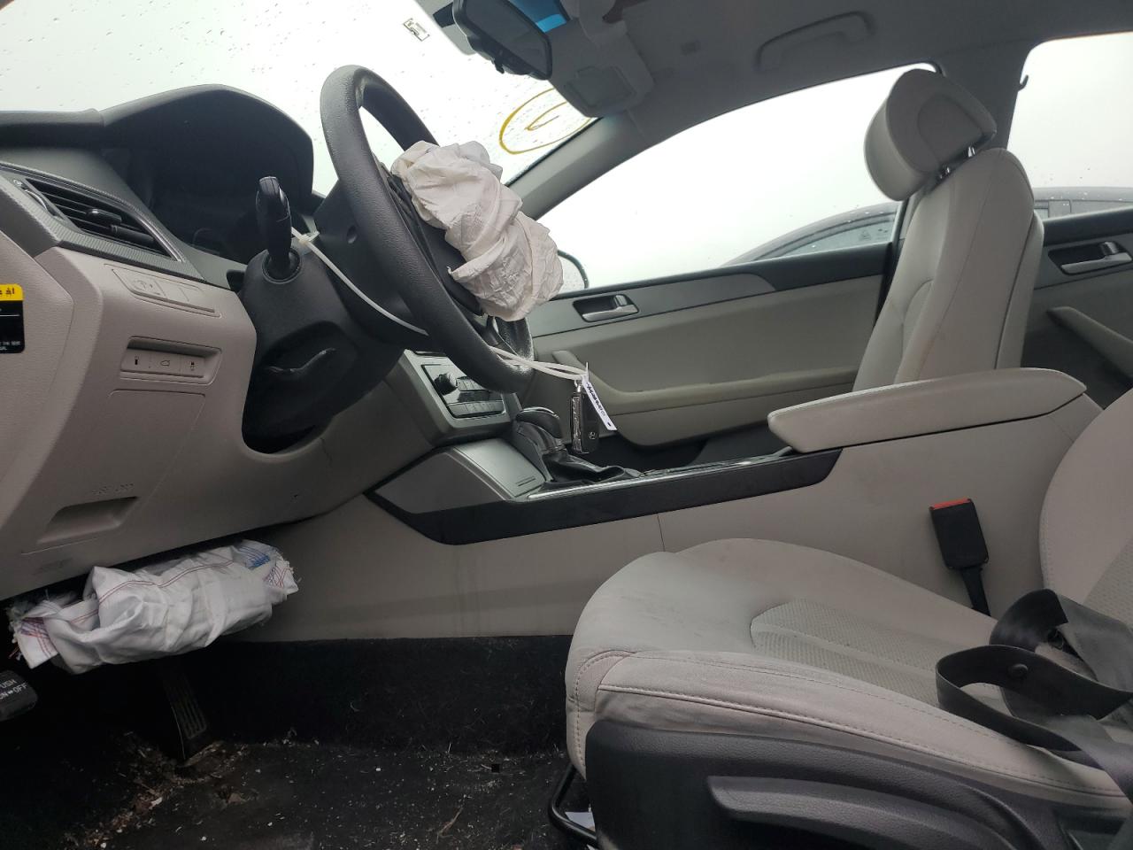 2016 Hyundai Sonata - Image 7