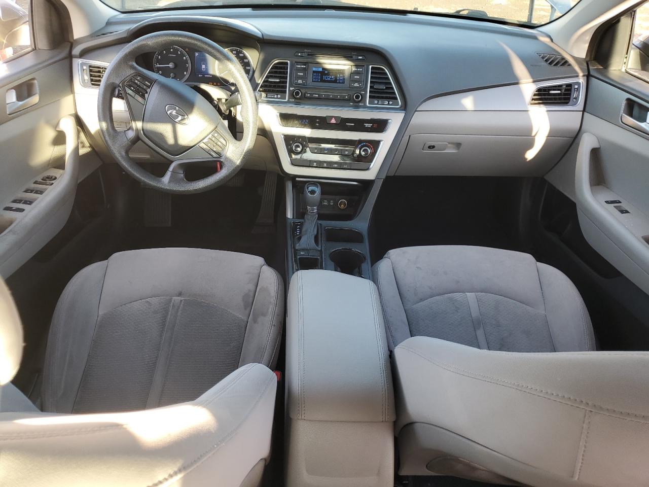 2015 Hyundai Sonata - Image 8