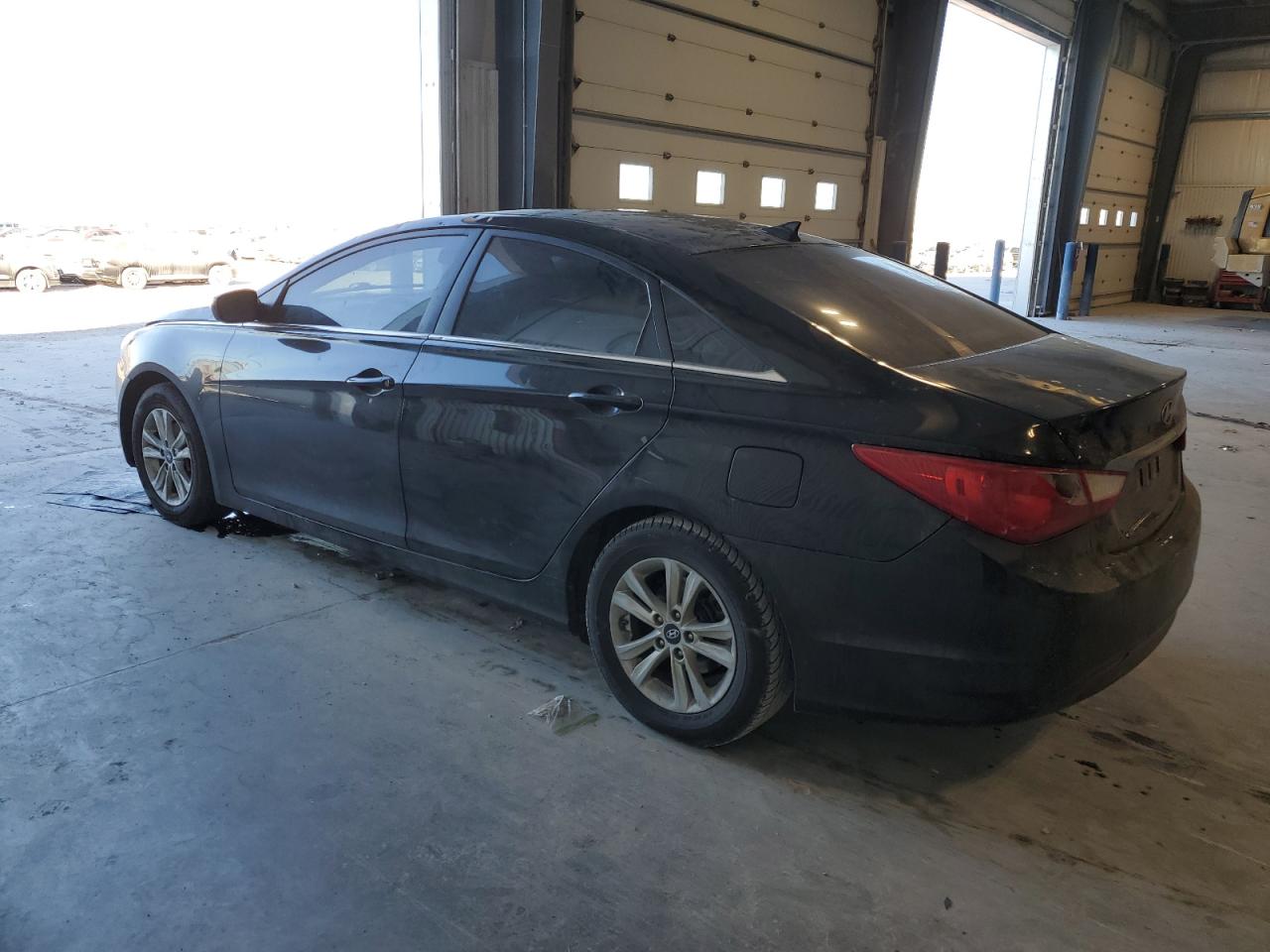 2013 Hyundai Sonata - Image 2