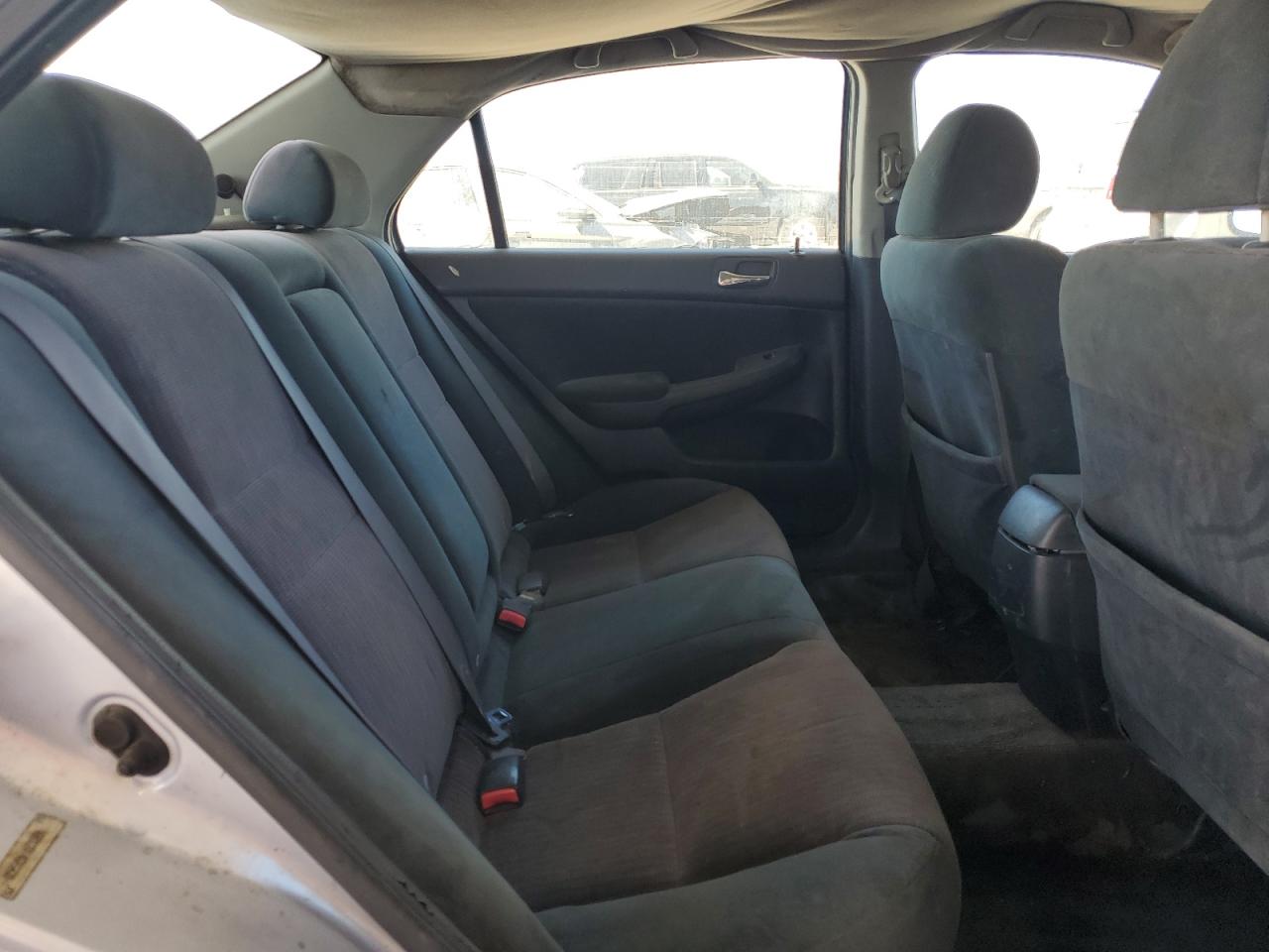 2003 Honda Accord - Image 10