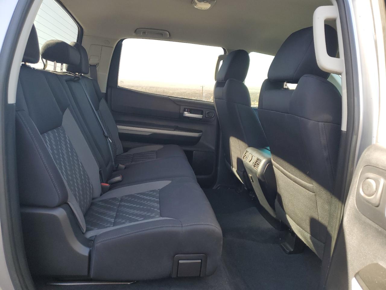 2019 Toyota Tundra - Image 10