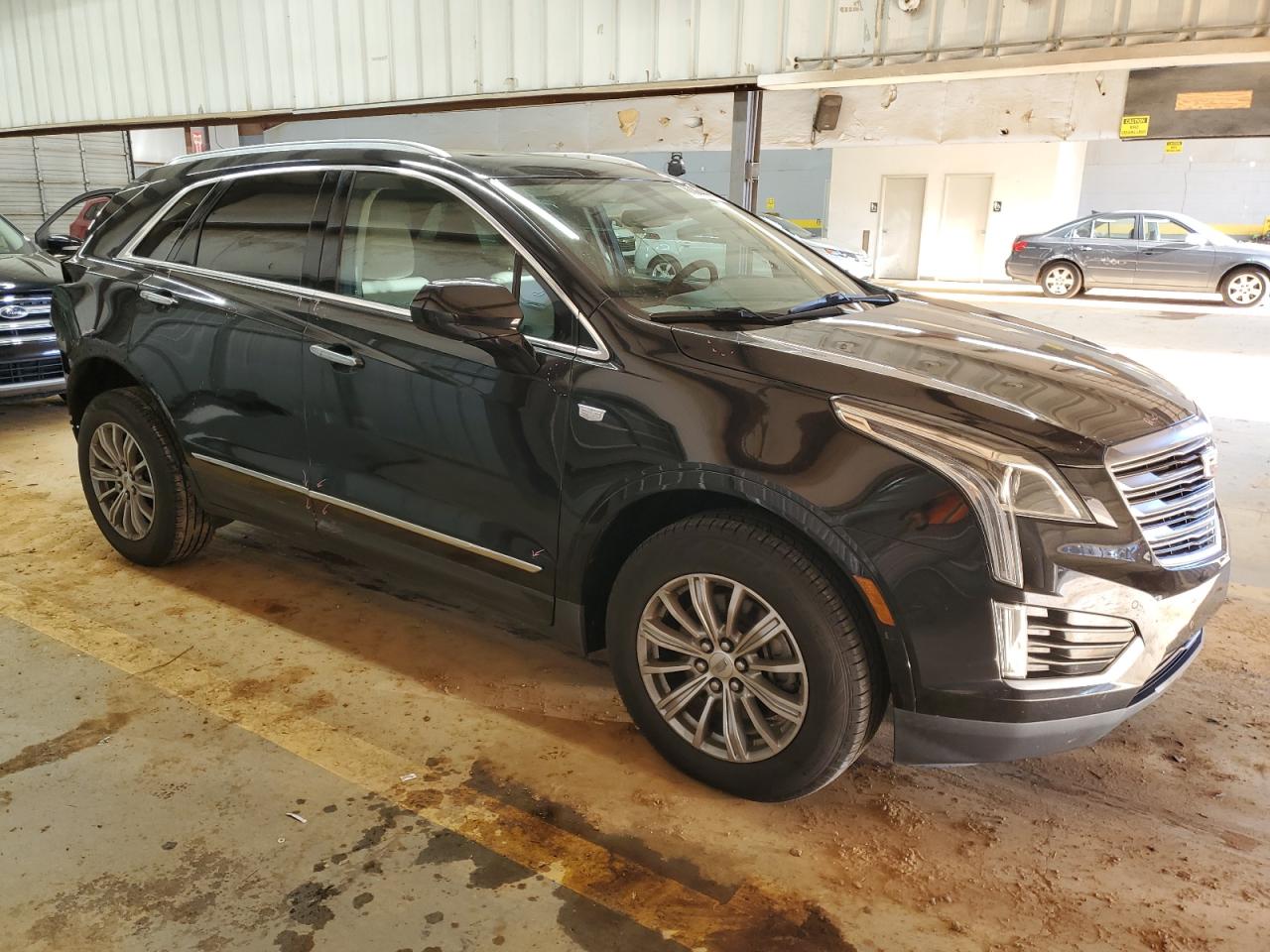 2017 Cadillac XT5 - Image 4