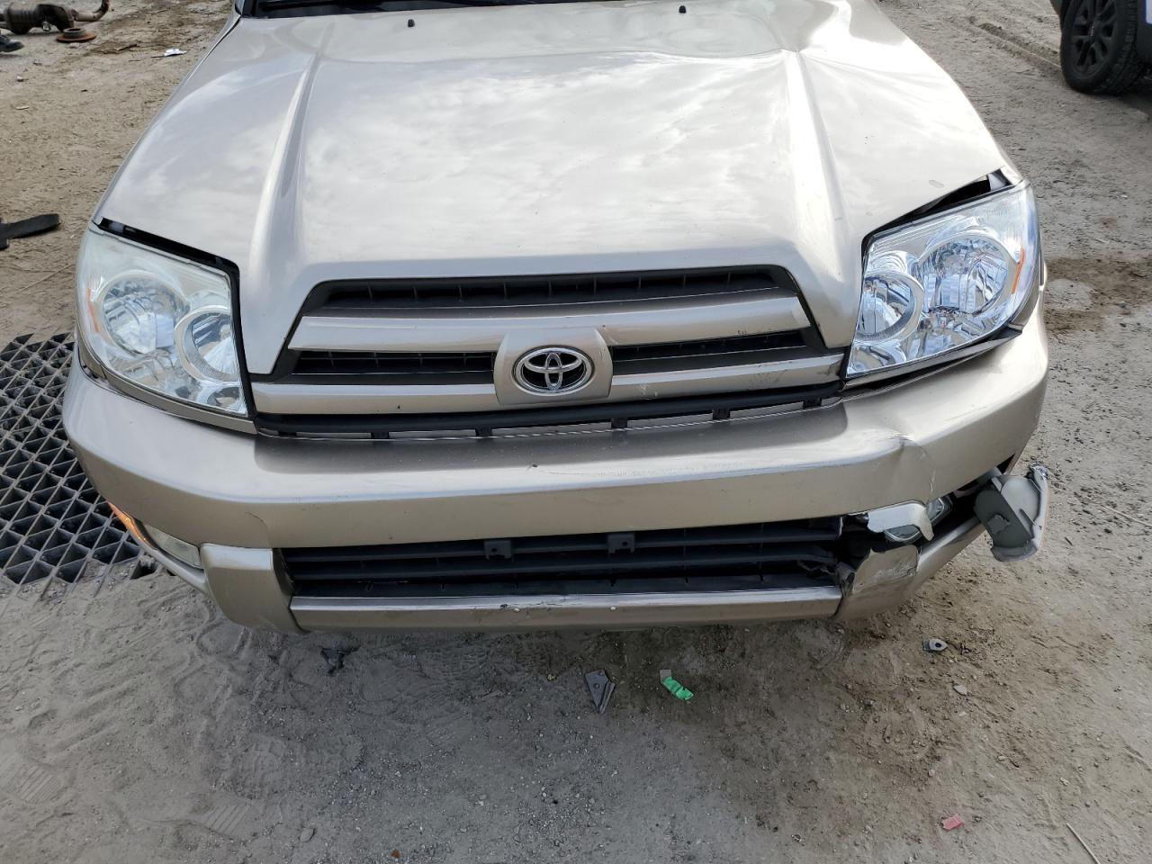 2005 Toyota 4Runner - Image 12