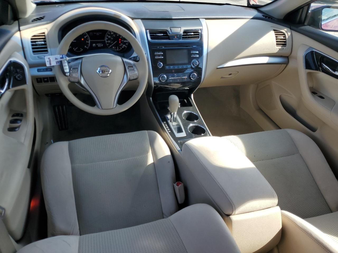 2014 Nissan Altima - Image 8