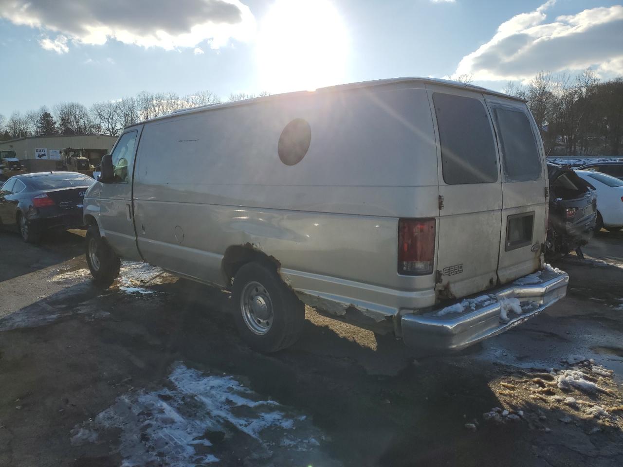 2003 Ford F350 - Image 2