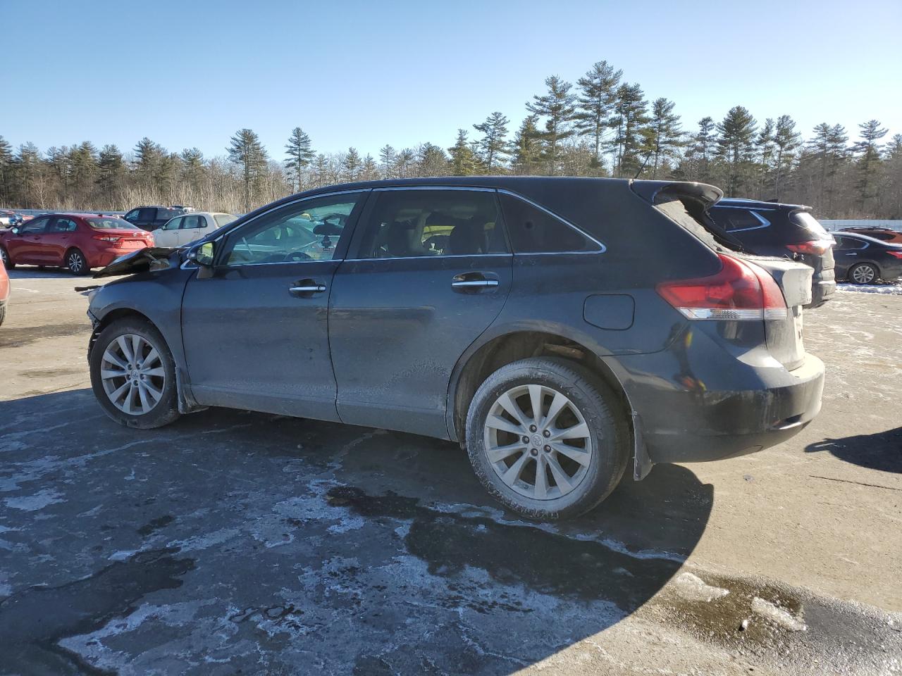 2015 Toyota Venza - Image 2