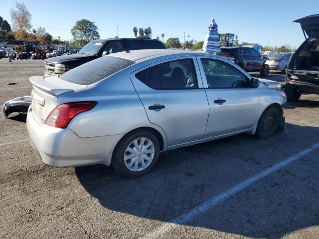  NISSAN VERSA 2015 Сріблястий