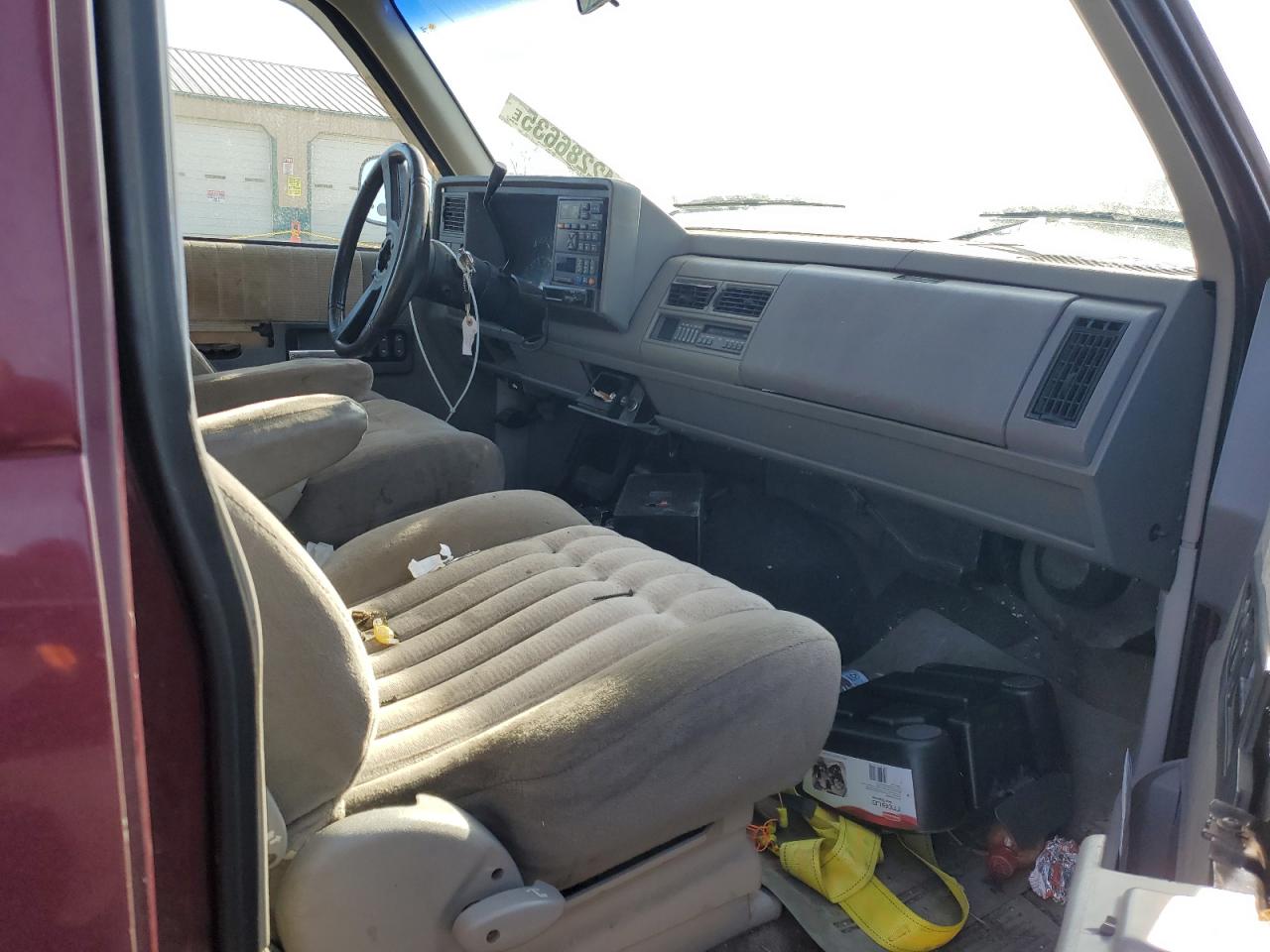 1994 Chevrolet GMT-400 - Image 11