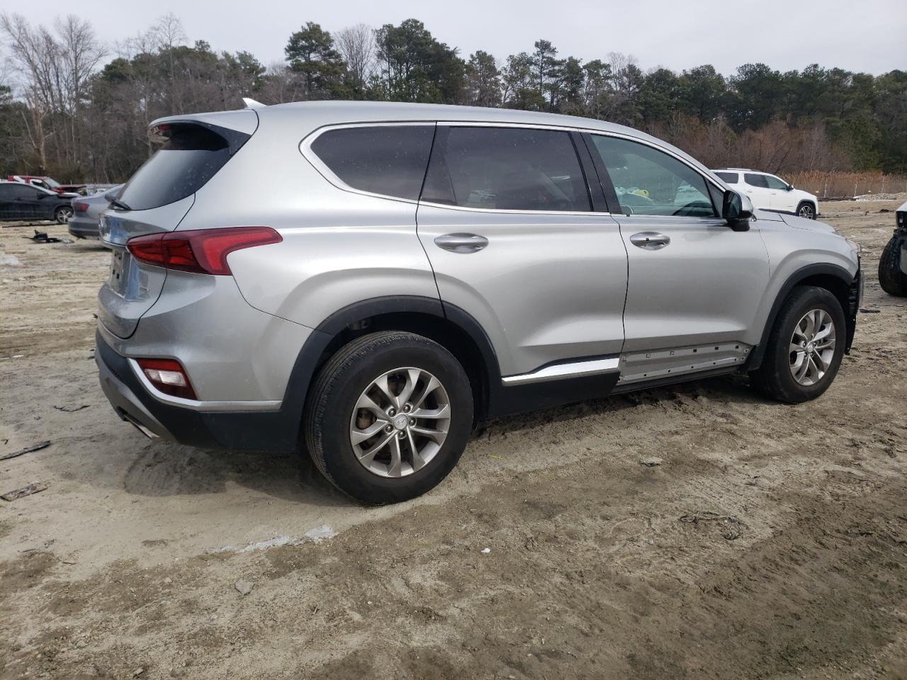2020 Hyundai Santa Fe - Image 3