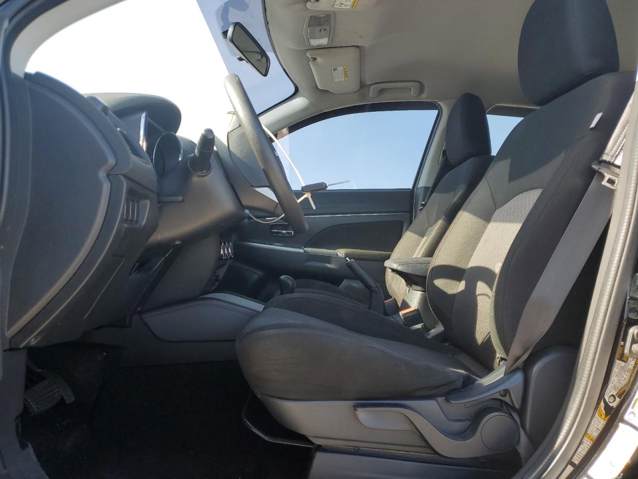 2018 Mitsubishi Outlander - Image 7