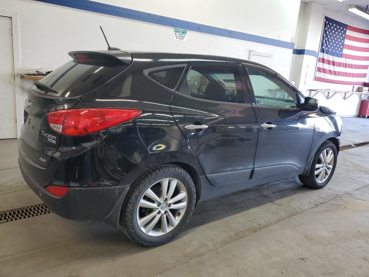 2013 Hyundai Tucson - Image 3