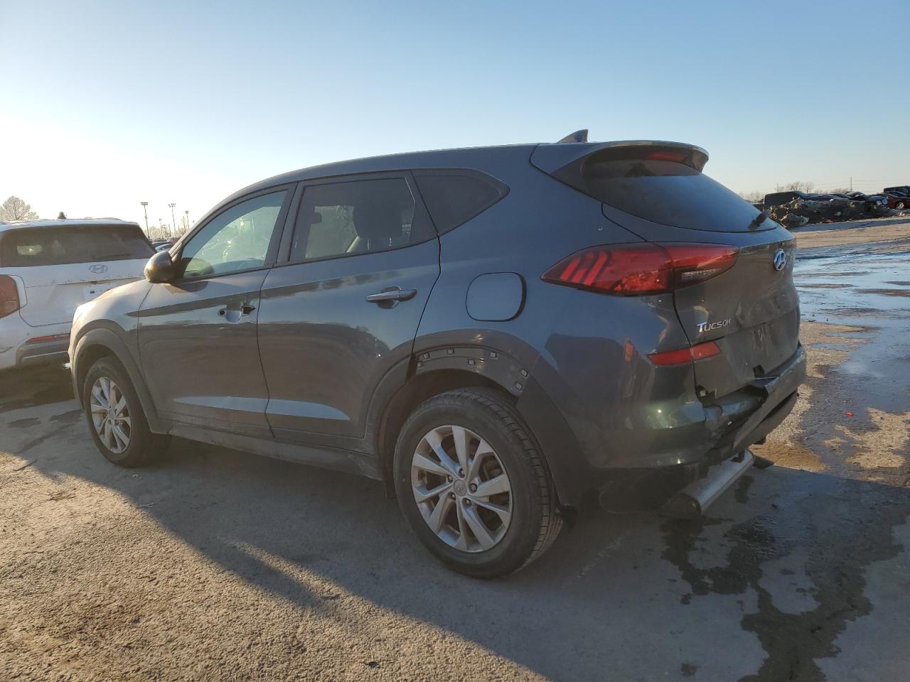 2021 Hyundai Tucson - Image 2