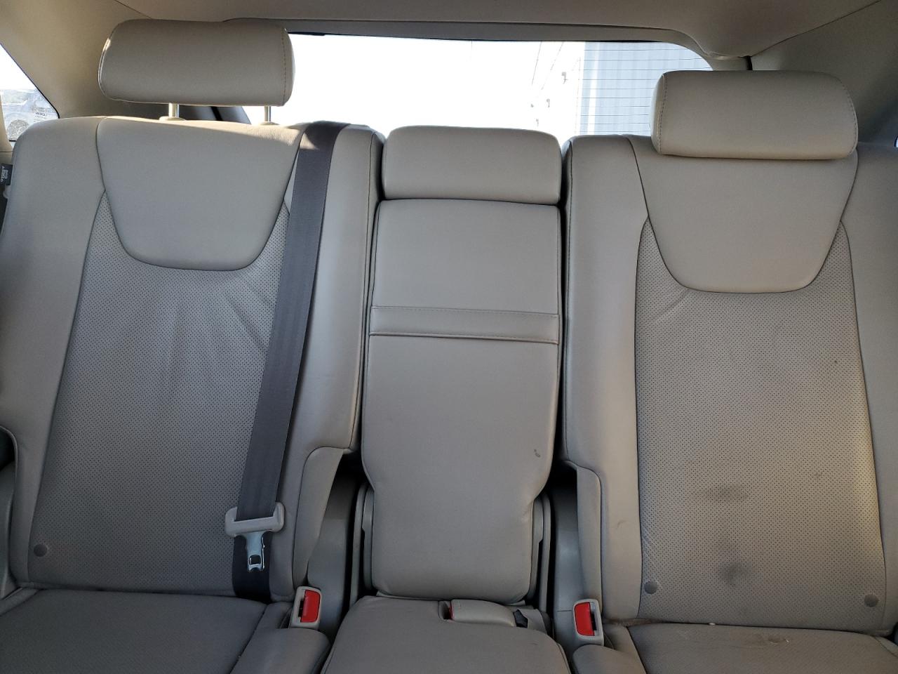 2010 Lexus RX - Image 10