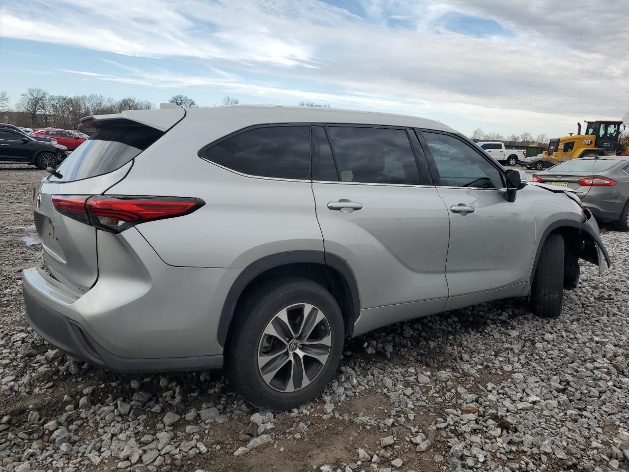 2020 Toyota Highlander - Image 3