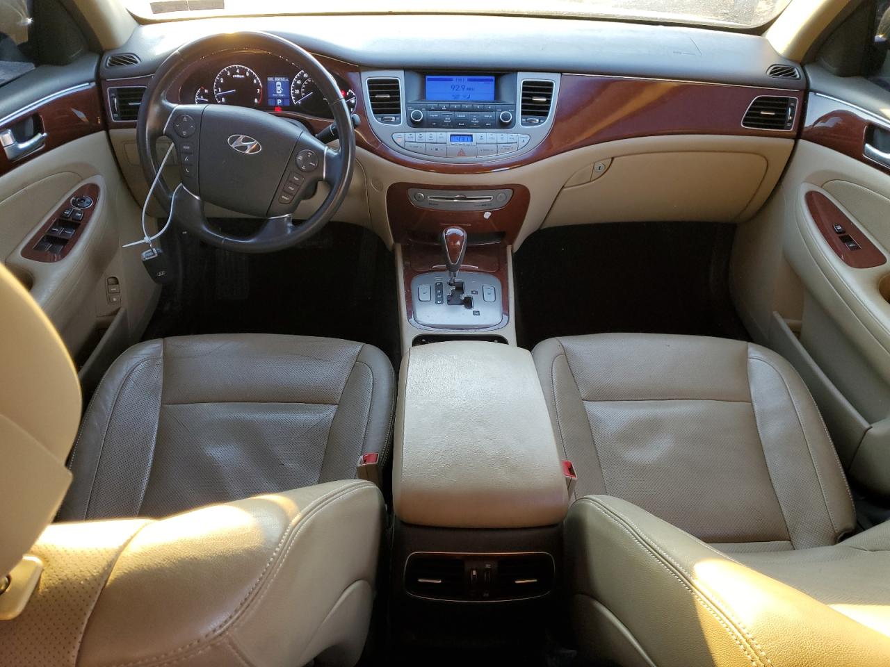 2012 Hyundai Genesis - Image 8