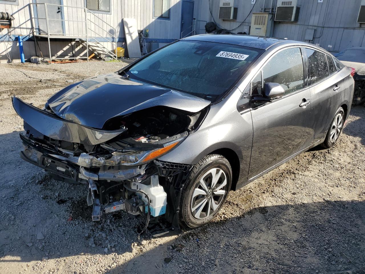 VIN JTDKARFP5J3083777 2018 TOYOTA PRIUS no.1