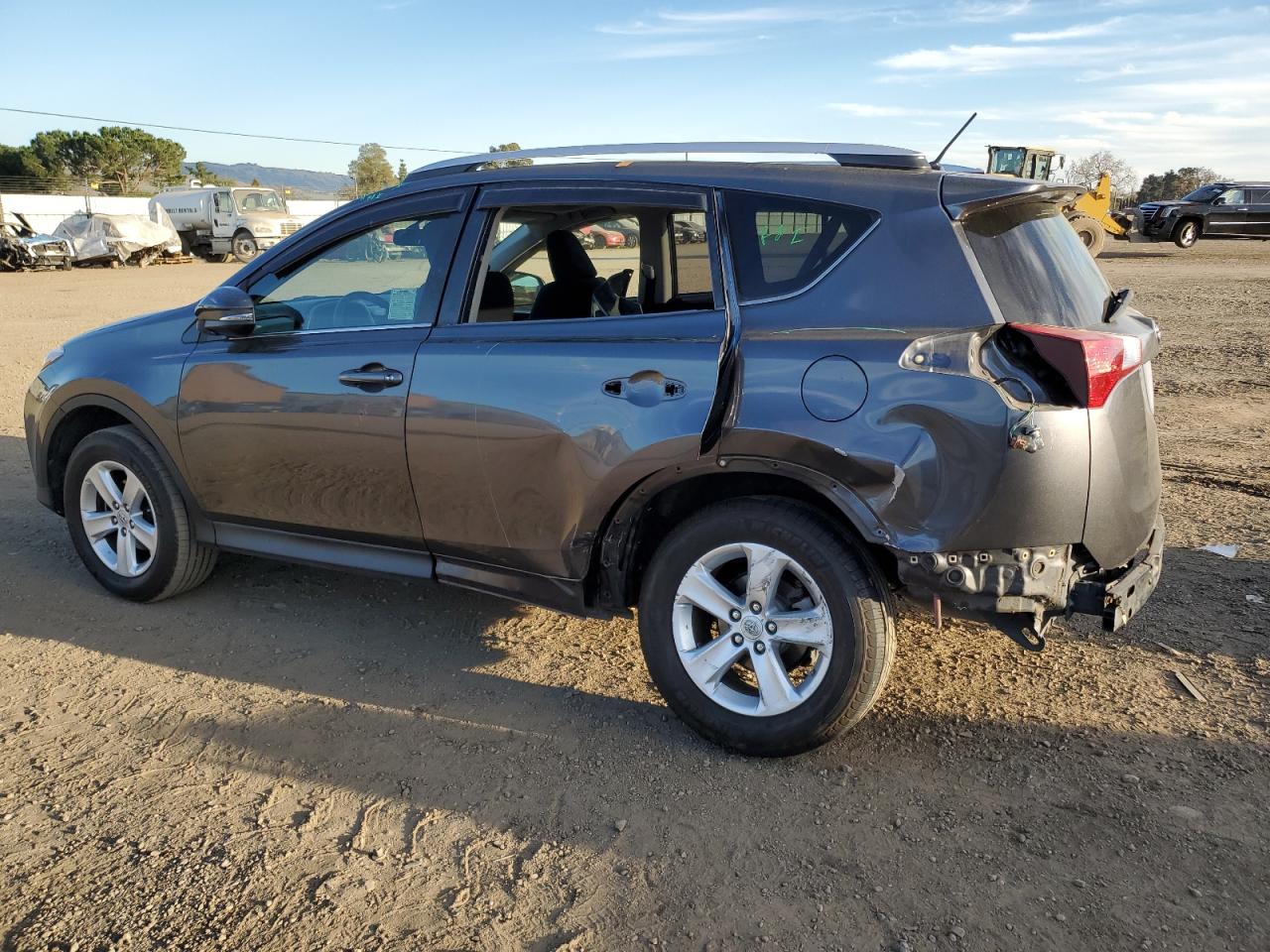 2014 Toyota RAV 4 - Image 2