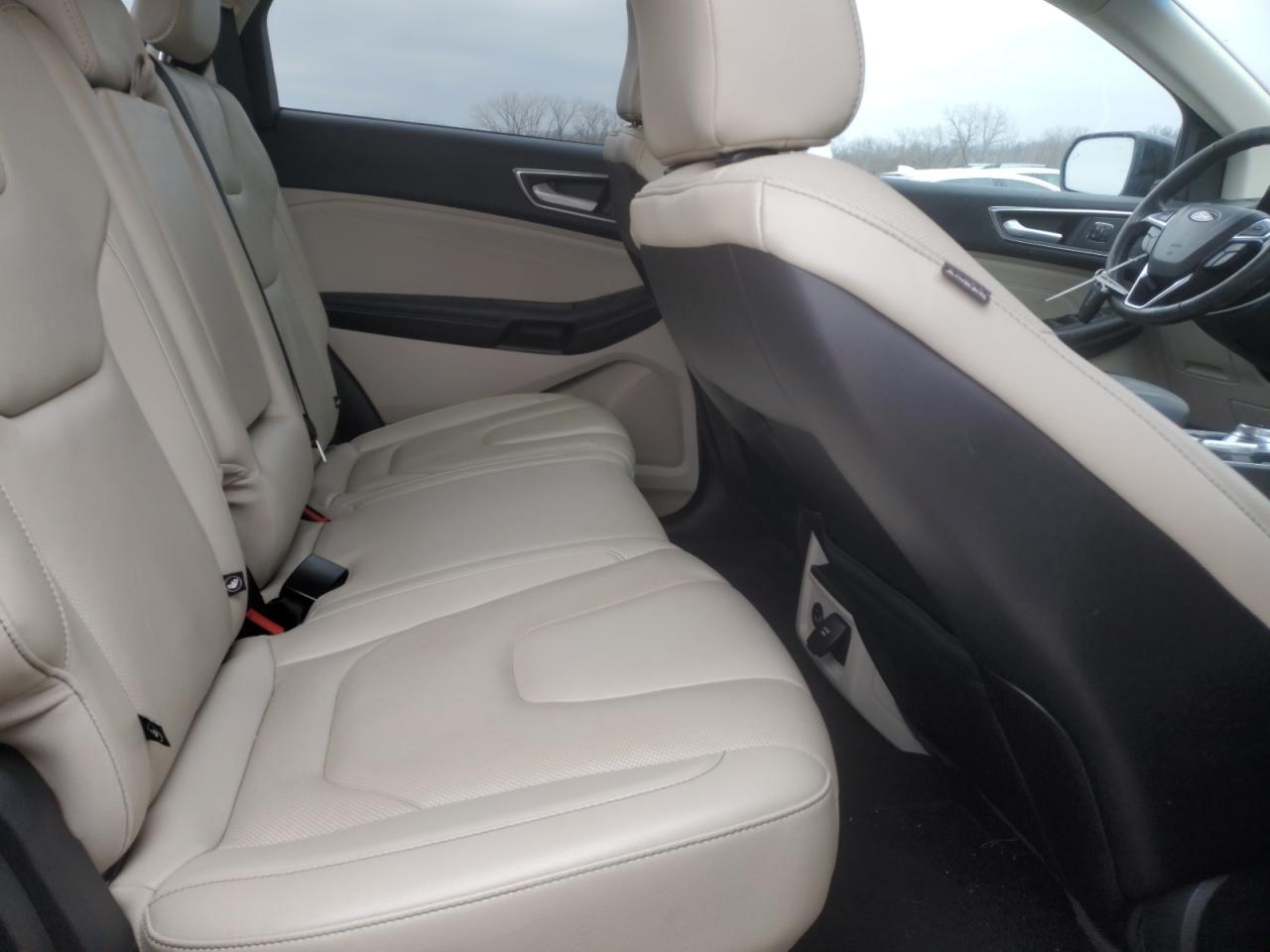 2021 Ford Edge - Image 11