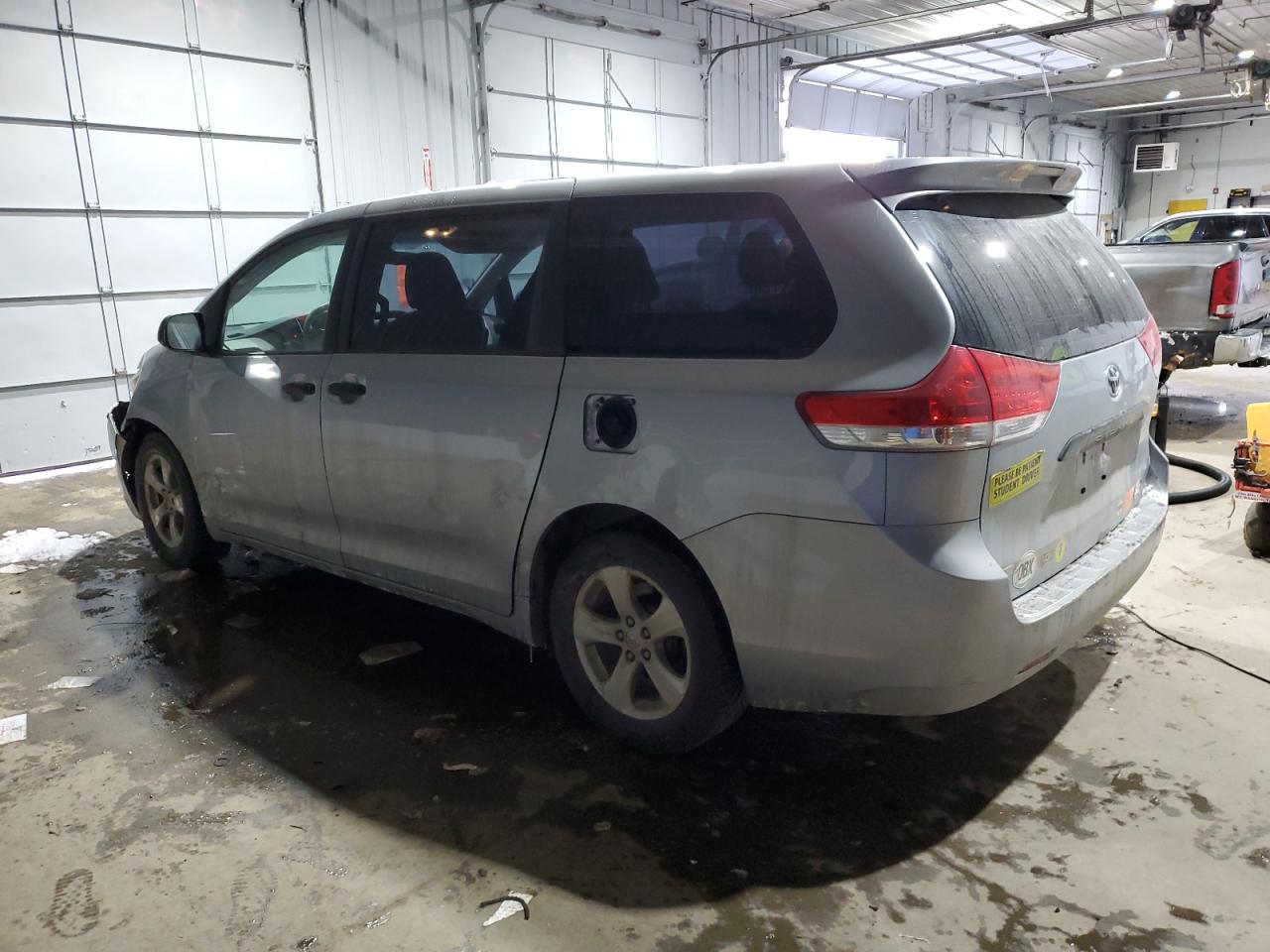 2014 Toyota Sienna - Image 2