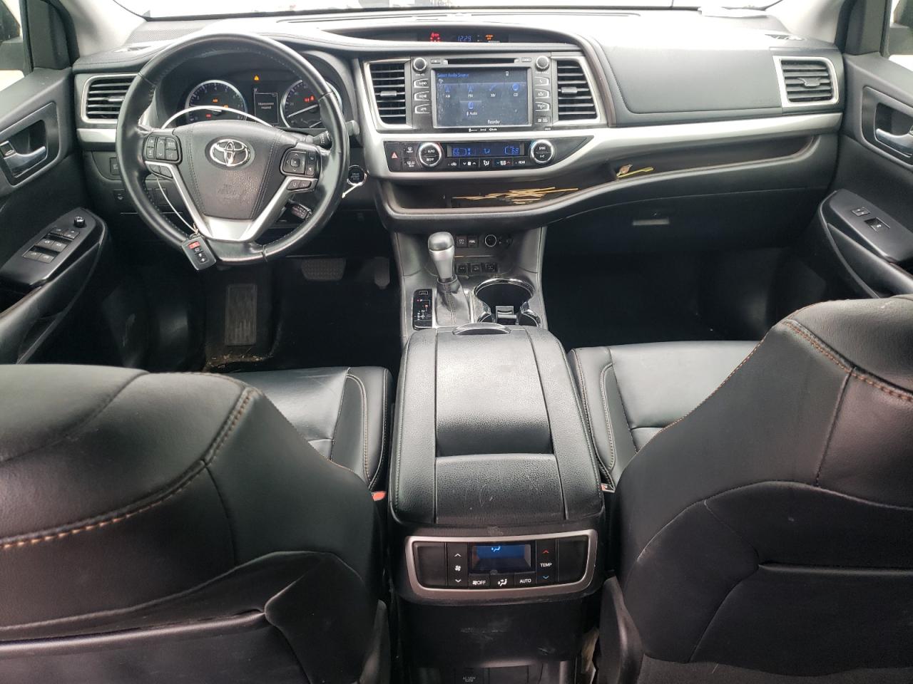 2019 Toyota Highlander - Image 8