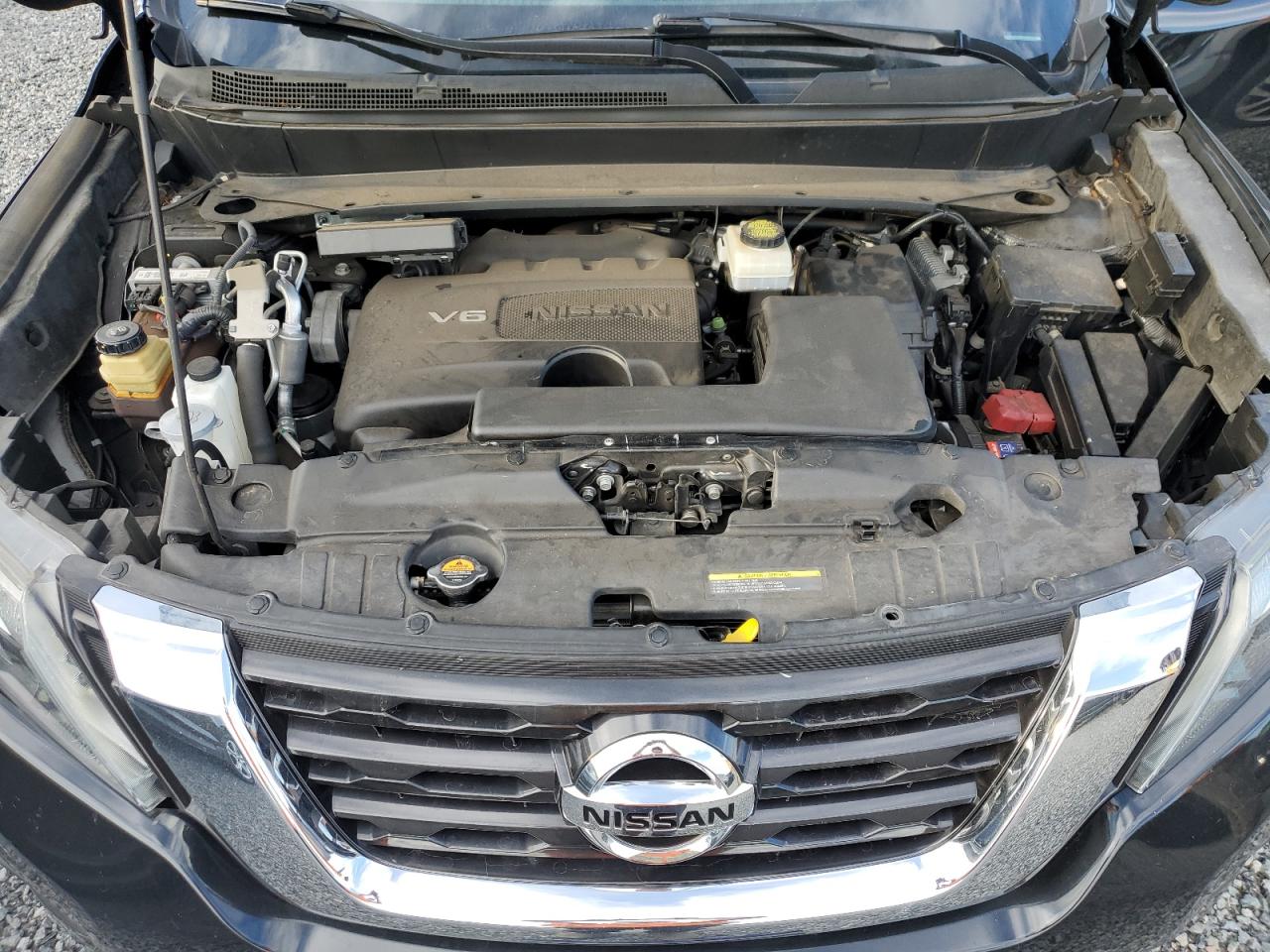 2018 Nissan Pathfinder - Image 13