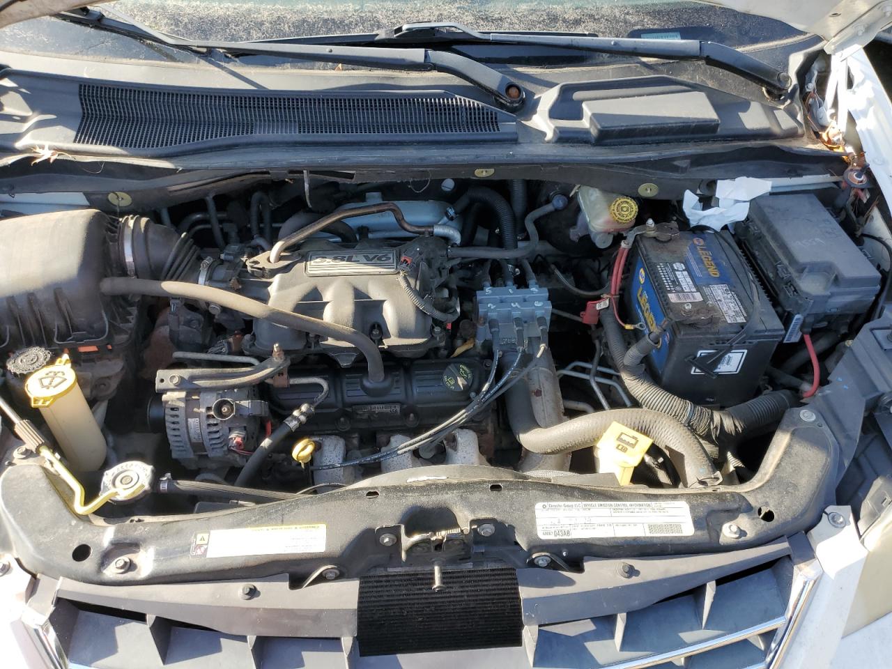 2010 Chrysler Town & Country - Image 12