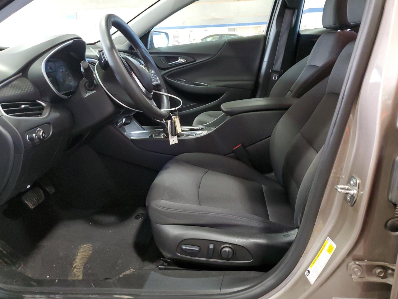 2023 Chevrolet Malibu - Image 7
