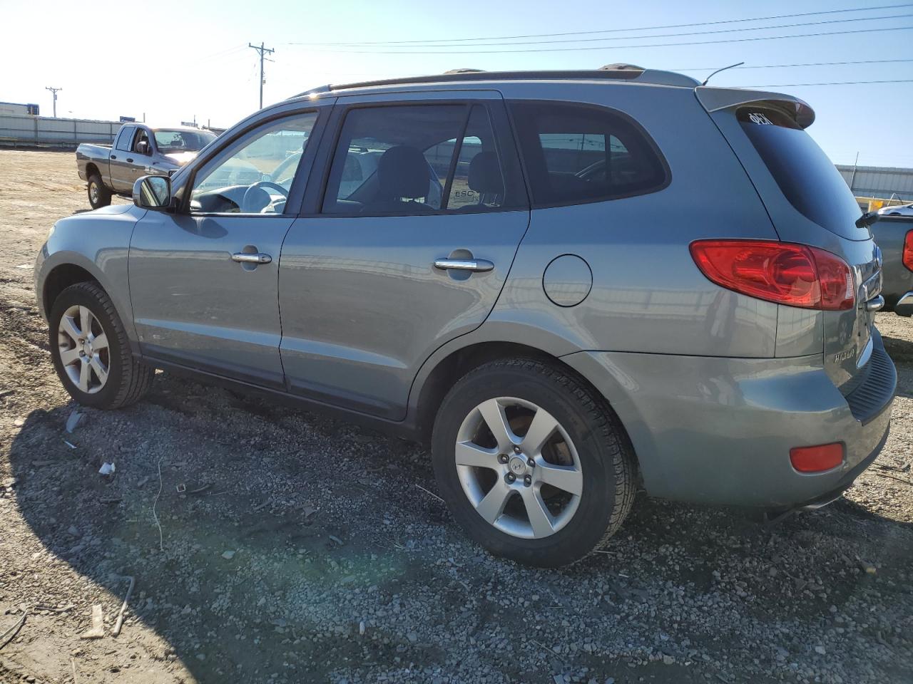 2009 Hyundai Santa Fe - Image 2