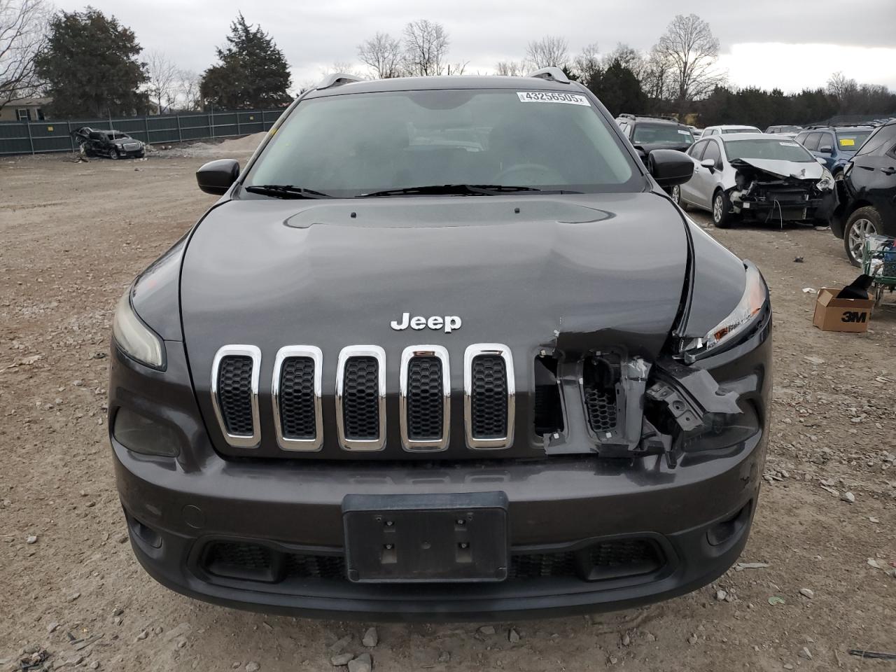 2015 Jeep Grand Cherokee - Image 5
