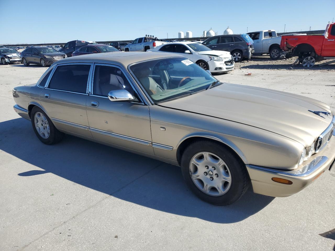 2000 Jaguar XJ - Image 4