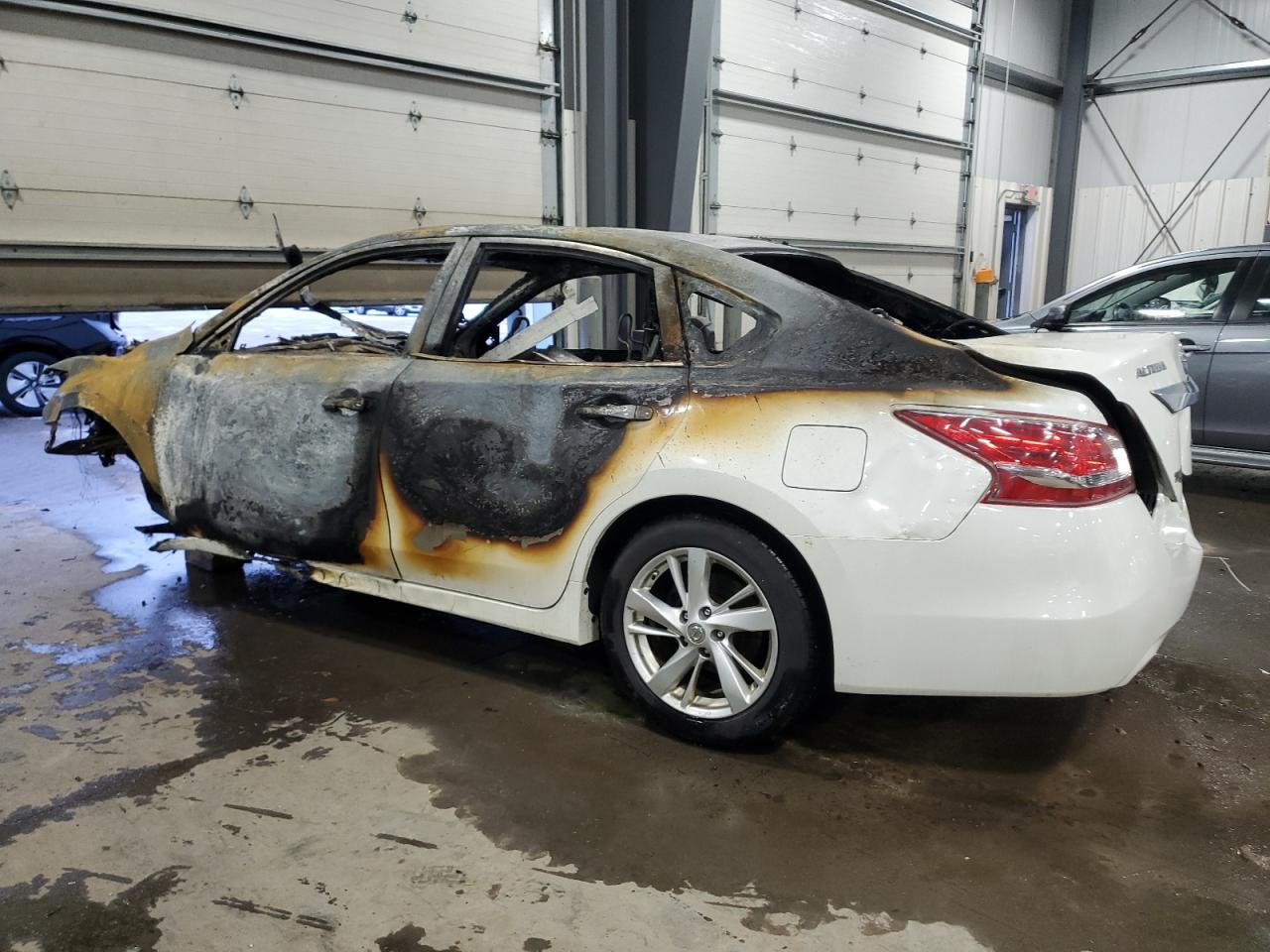 2013 Nissan Altima - Image 2