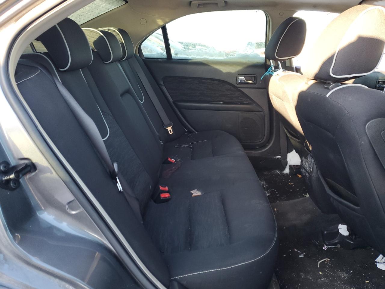2010 Ford Fusion - Image 10