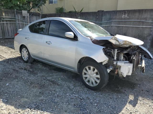  NISSAN VERSA 2018 Gray