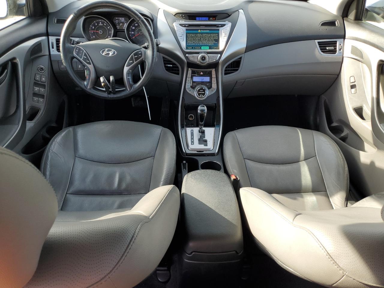 2013 Hyundai Elantra - Image 8
