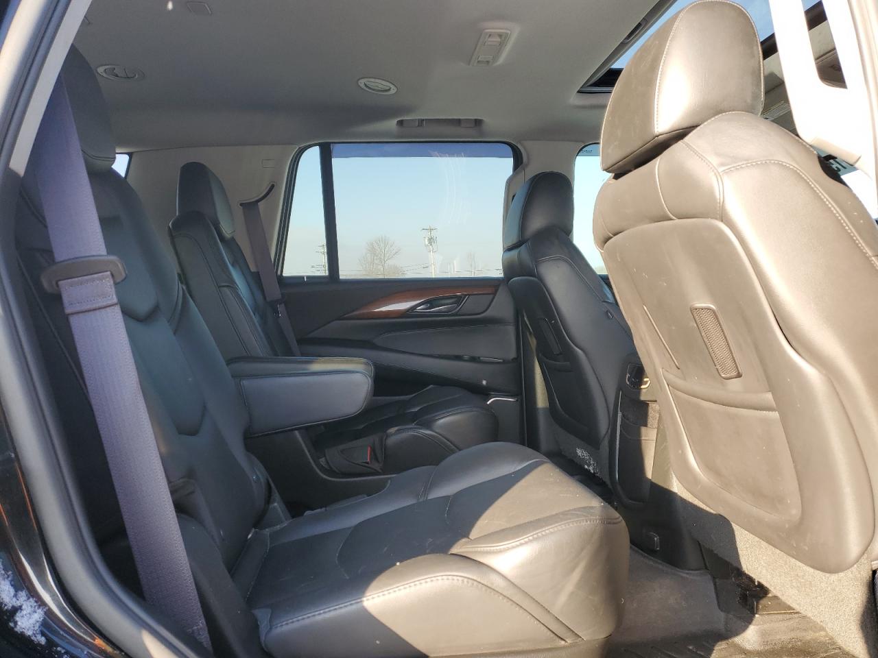 2017 Cadillac Escalade Luxury VIN: 1GYS4BKJ2HR153933 Lot: 42621915