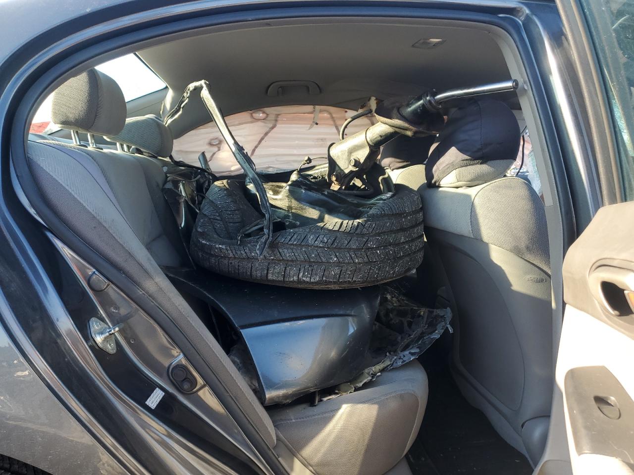 2010 Honda Civic - Image 11