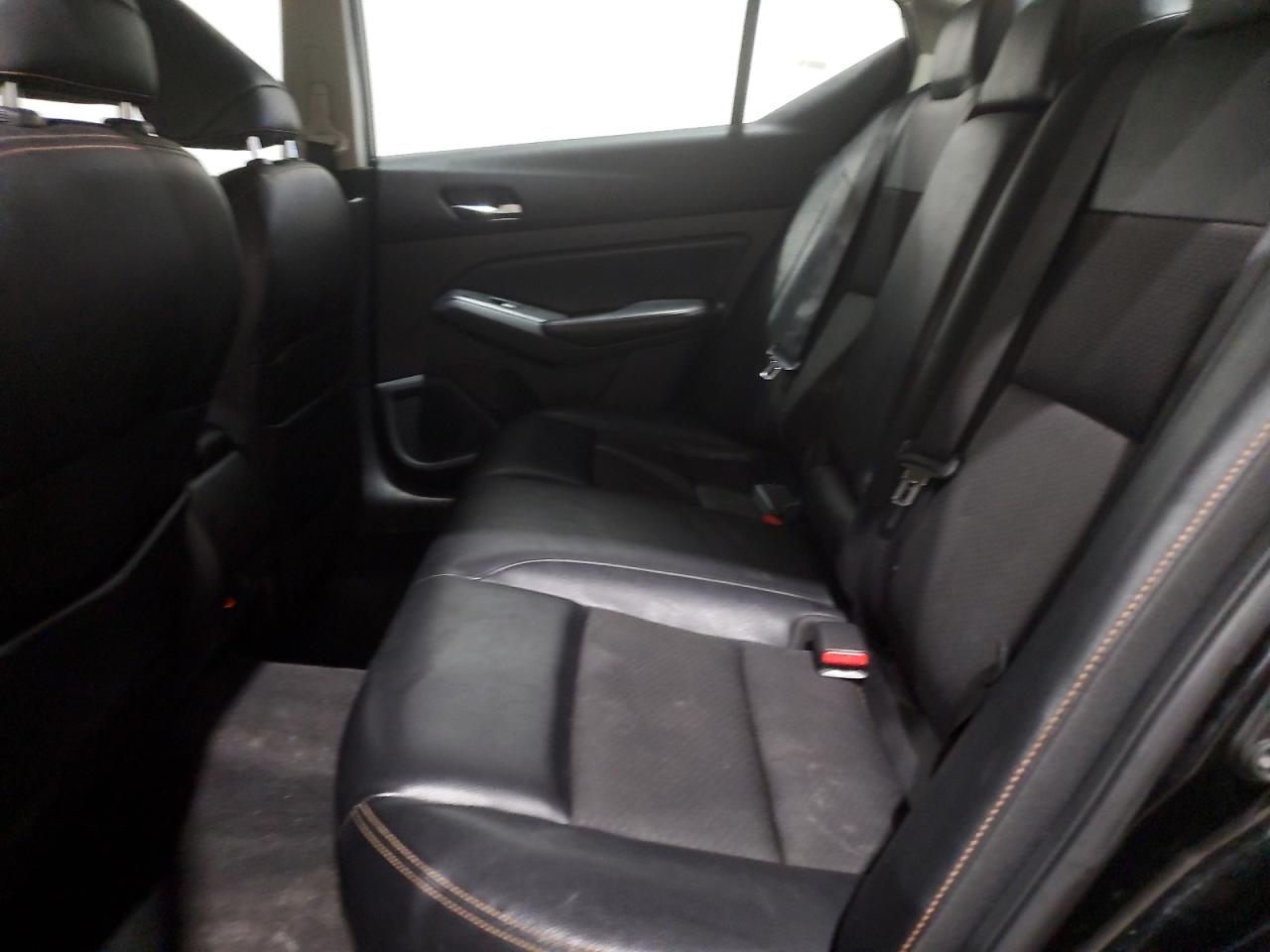 2021 Nissan Altima - Image 10